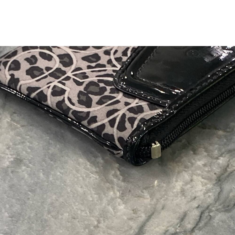 Coach Signature Canvas Wristlet With Patent Leath… - image 7